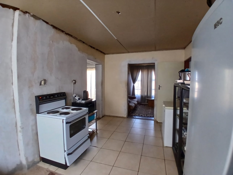 3 Bedroom Property for Sale in Lakeside Gauteng
