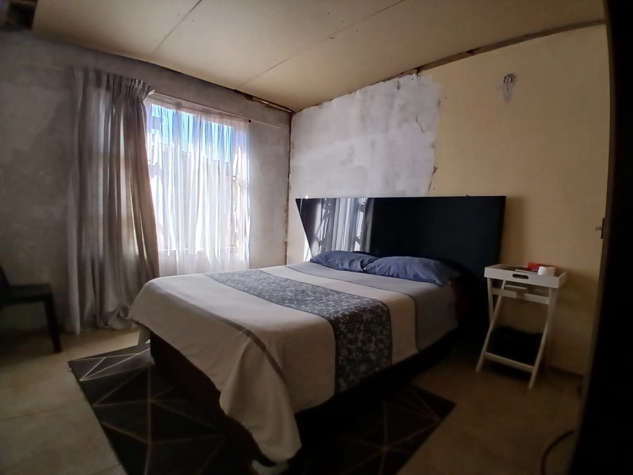 3 Bedroom Property for Sale in Lakeside Gauteng
