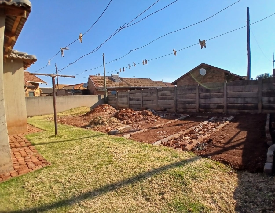 3 Bedroom Property for Sale in Lakeside Gauteng