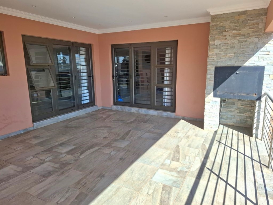 4 Bedroom Property for Sale in Westonaria Gauteng