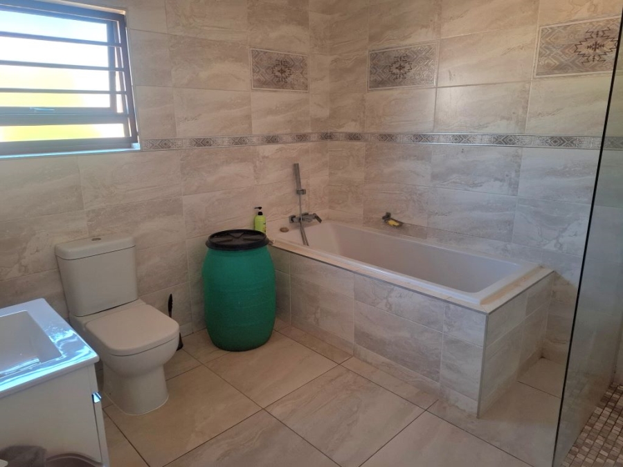 4 Bedroom Property for Sale in Westonaria Gauteng