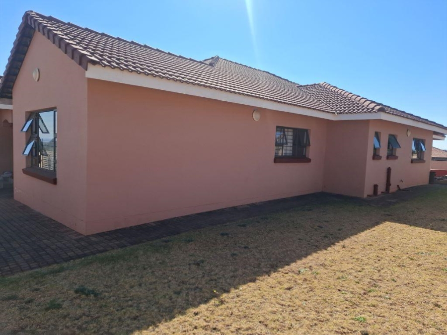 4 Bedroom Property for Sale in Westonaria Gauteng