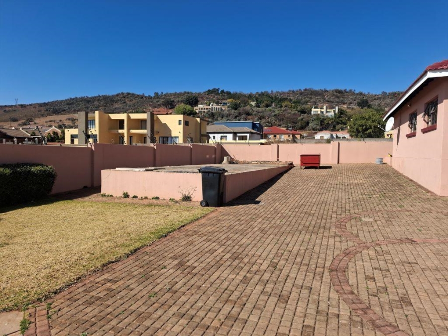 4 Bedroom Property for Sale in Westonaria Gauteng