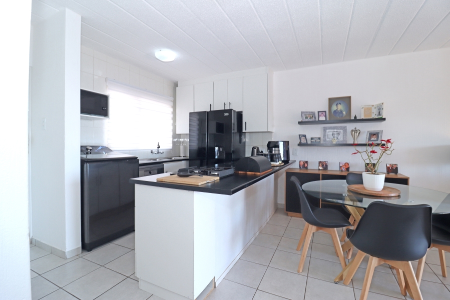 2 Bedroom Property for Sale in Northcliff Gauteng