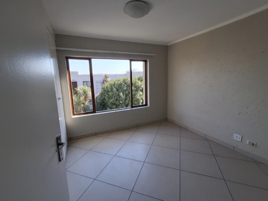 To Let 2 Bedroom Property for Rent in Marais Steyn Park Gauteng