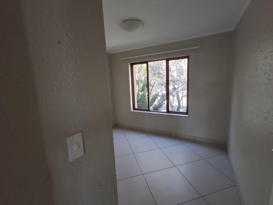 To Let 2 Bedroom Property for Rent in Marais Steyn Park Gauteng