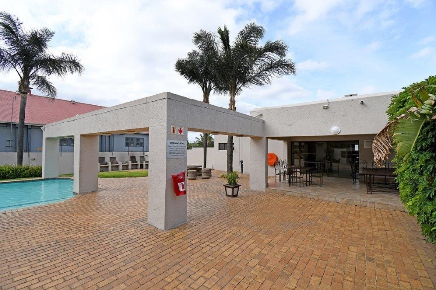 To Let 2 Bedroom Property for Rent in Marais Steyn Park Gauteng