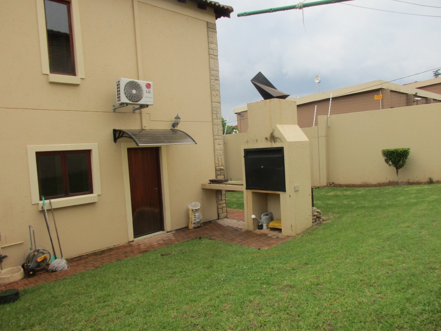 3 Bedroom Property for Sale in Ferndale Gauteng