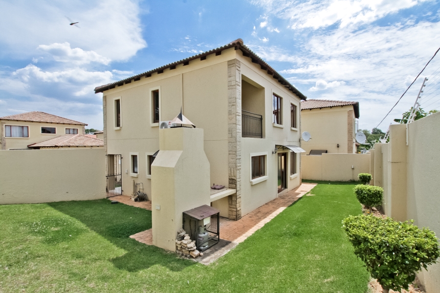 3 Bedroom Property for Sale in Ferndale Gauteng