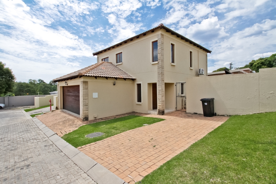3 Bedroom Property for Sale in Ferndale Gauteng