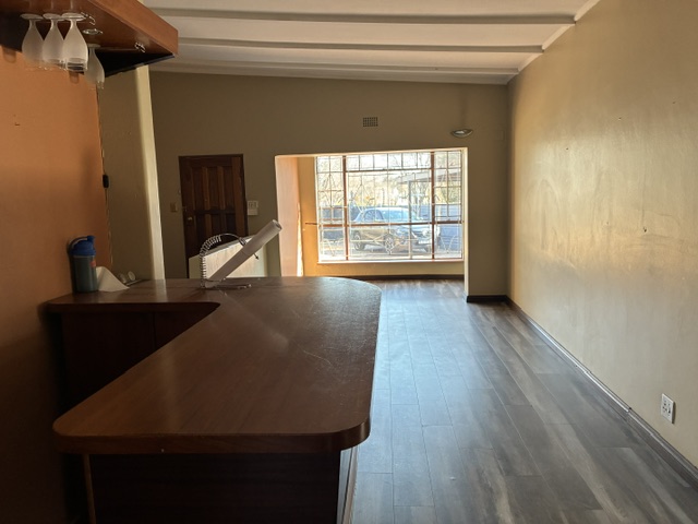 5 Bedroom Property for Sale in Hurlyvale Gauteng