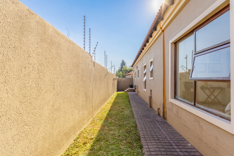 3 Bedroom Property for Sale in Douglasdale Gauteng