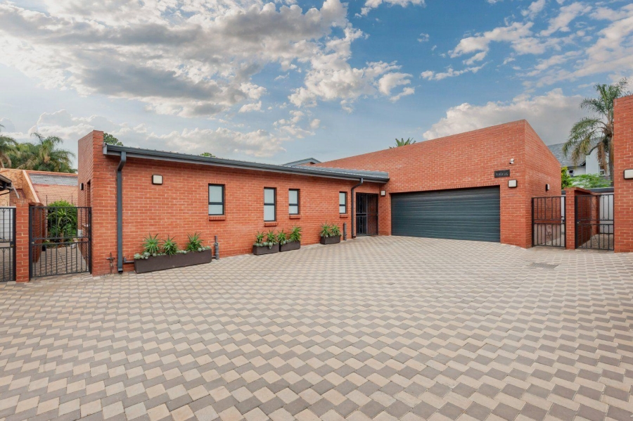 3 Bedroom Property for Sale in Klippoortje Gauteng