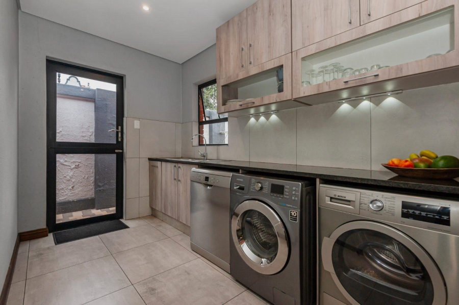 3 Bedroom Property for Sale in Klippoortje Gauteng
