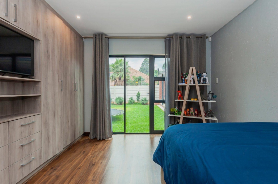 3 Bedroom Property for Sale in Klippoortje Gauteng
