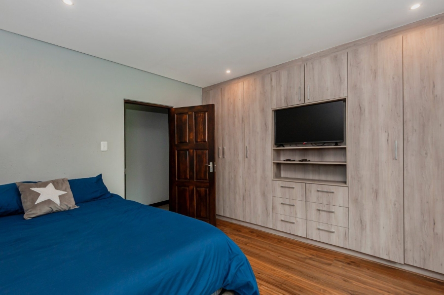 3 Bedroom Property for Sale in Klippoortje Gauteng