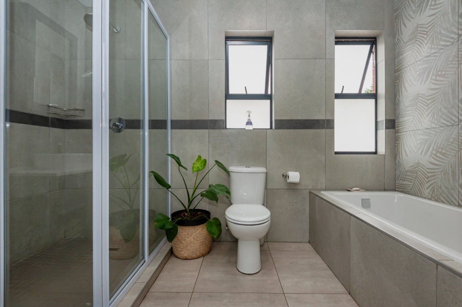 3 Bedroom Property for Sale in Klippoortje Gauteng