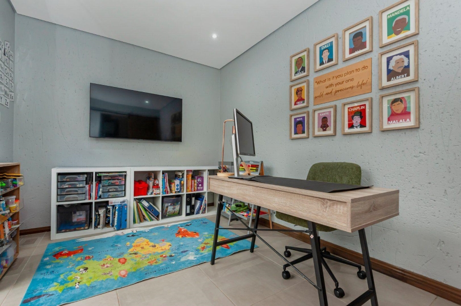3 Bedroom Property for Sale in Klippoortje Gauteng