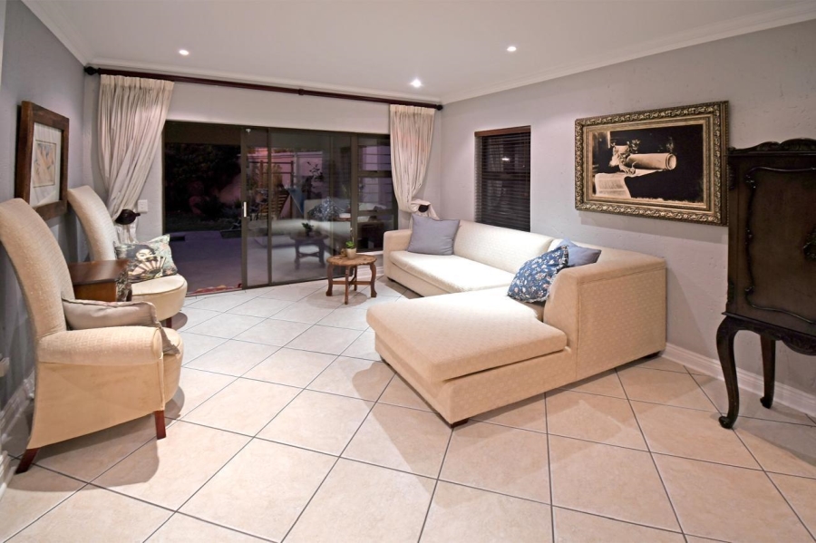 4 Bedroom Property for Sale in Waverley Gauteng