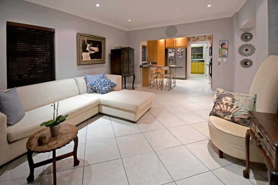 4 Bedroom Property for Sale in Waverley Gauteng