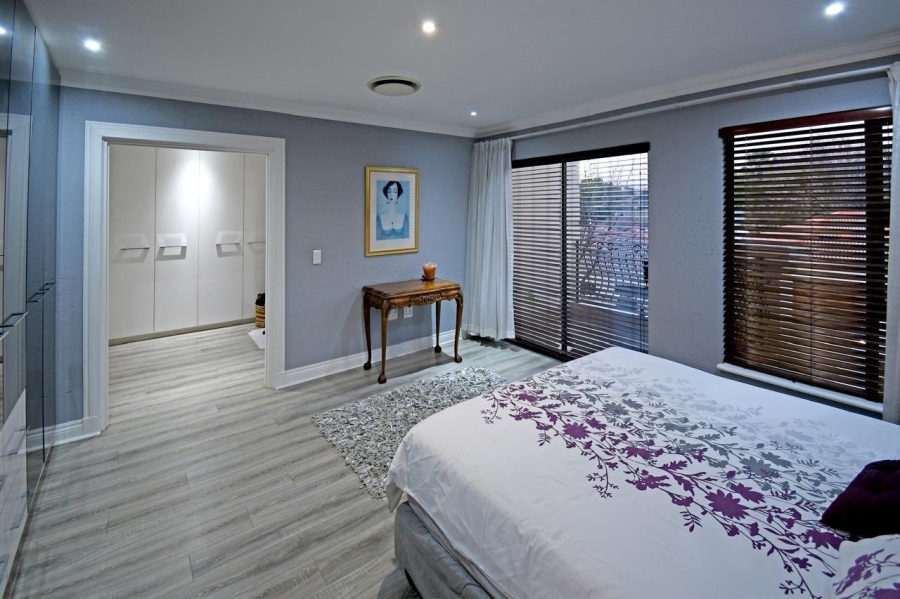 4 Bedroom Property for Sale in Waverley Gauteng