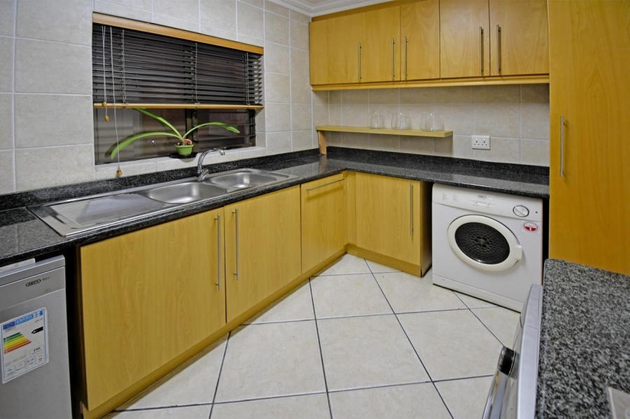4 Bedroom Property for Sale in Waverley Gauteng