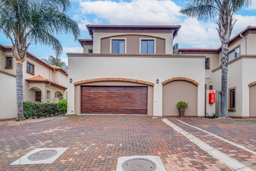 3 Bedroom Property for Sale in Glenvista Gauteng