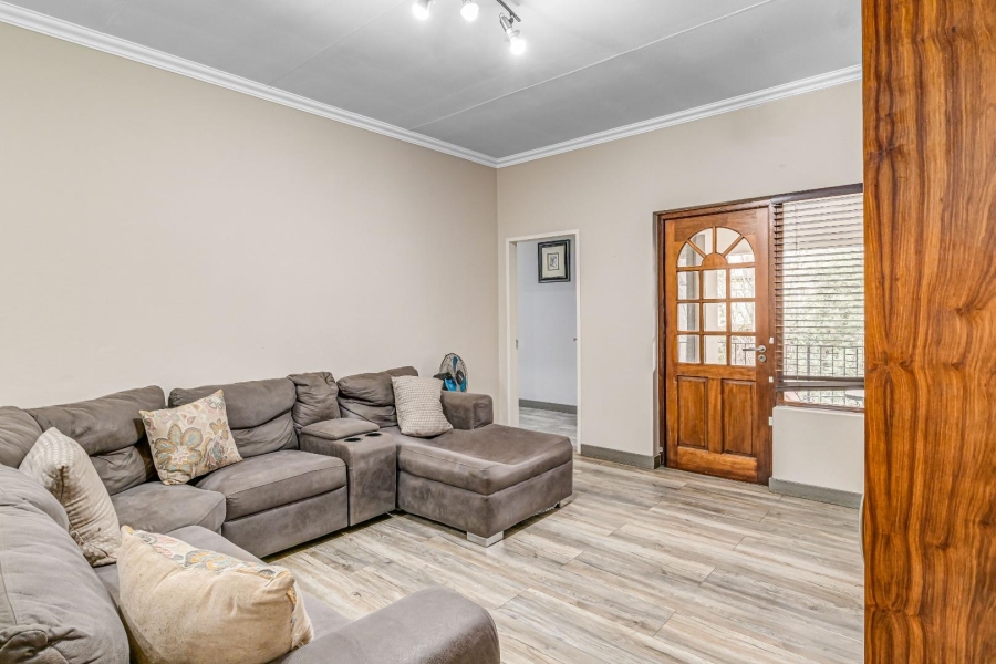 3 Bedroom Property for Sale in Glenvista Gauteng