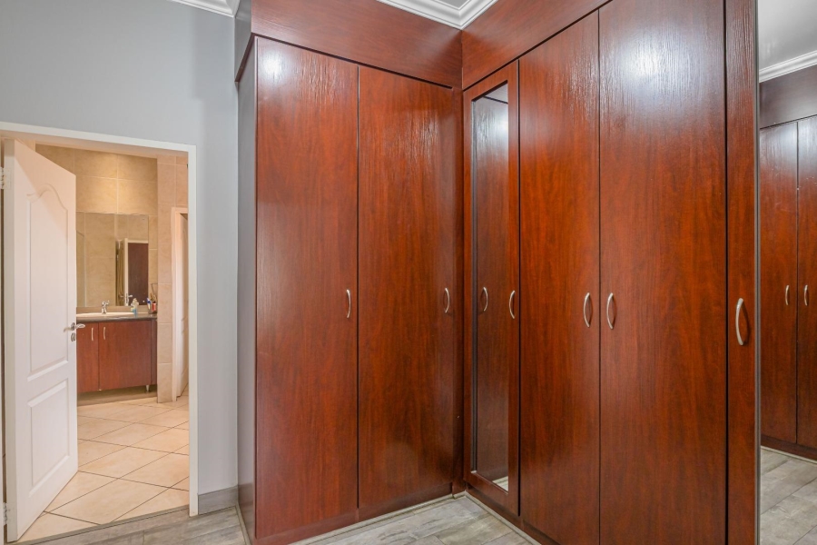 3 Bedroom Property for Sale in Glenvista Gauteng