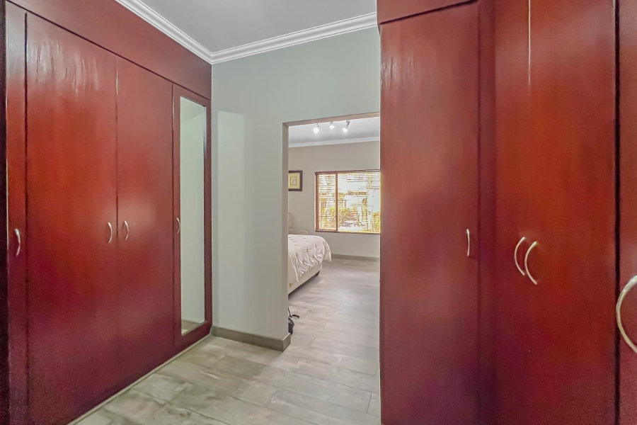 3 Bedroom Property for Sale in Glenvista Gauteng