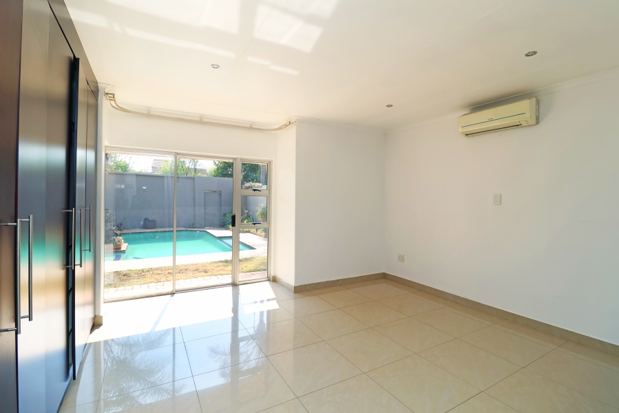 To Let 3 Bedroom Property for Rent in Woodmead Gauteng