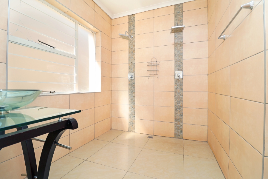 To Let 3 Bedroom Property for Rent in Woodmead Gauteng