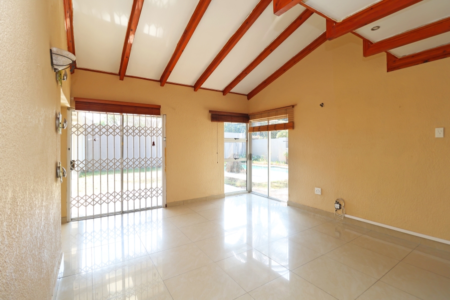 To Let 3 Bedroom Property for Rent in Woodmead Gauteng