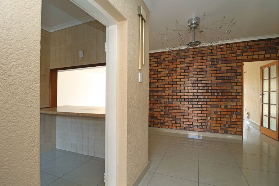 To Let 3 Bedroom Property for Rent in Woodmead Gauteng