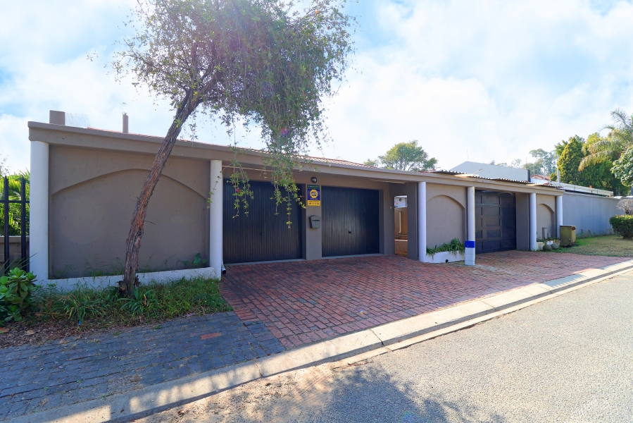 To Let 3 Bedroom Property for Rent in Woodmead Gauteng
