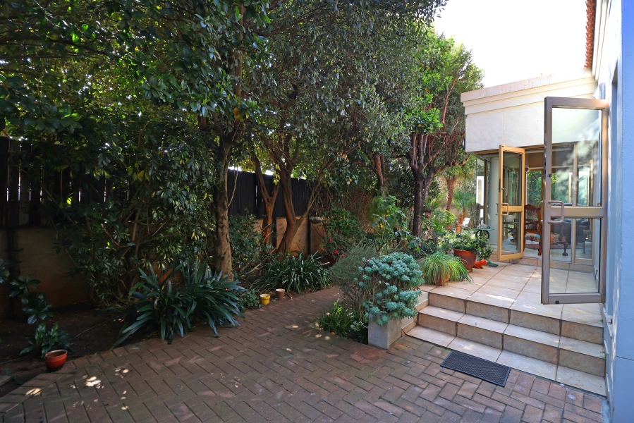 2 Bedroom Property for Sale in Oaklands Gauteng