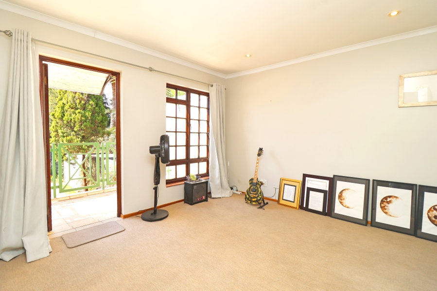 2 Bedroom Property for Sale in Oaklands Gauteng