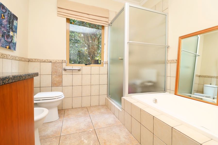 2 Bedroom Property for Sale in Oaklands Gauteng