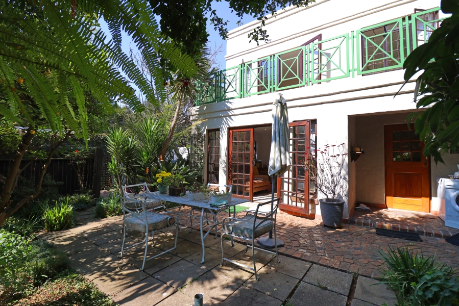 2 Bedroom Property for Sale in Oaklands Gauteng
