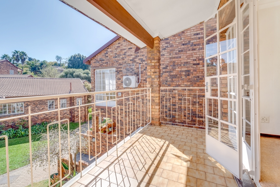 1 Bedroom Property for Sale in Bryanston Gauteng