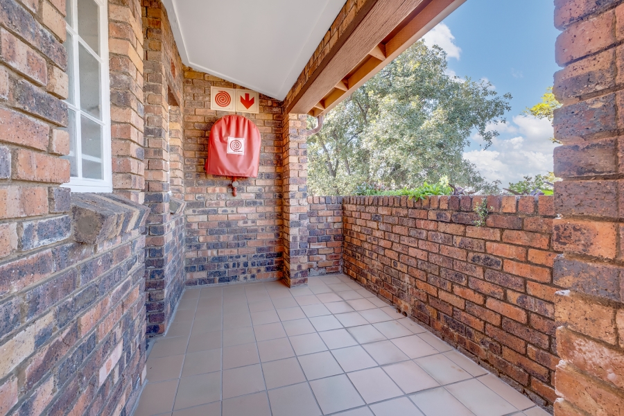 1 Bedroom Property for Sale in Bryanston Gauteng