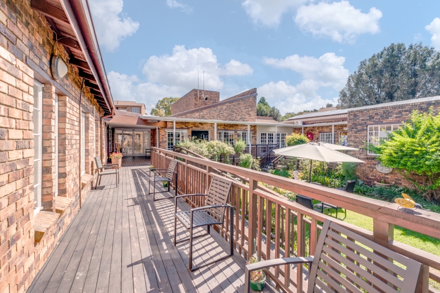 1 Bedroom Property for Sale in Bryanston Gauteng