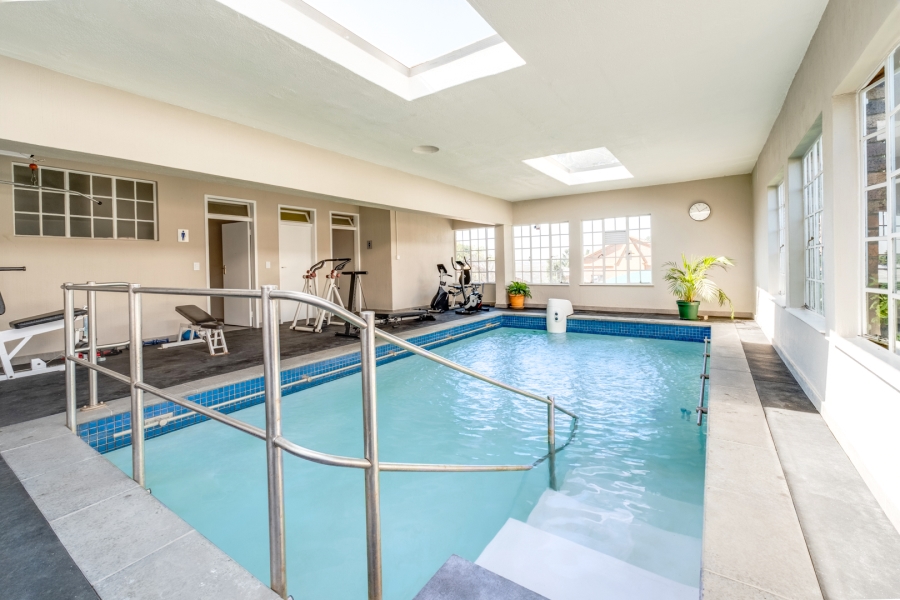 1 Bedroom Property for Sale in Bryanston Gauteng
