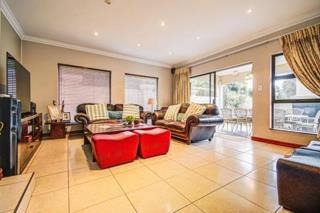 3 Bedroom Property for Sale in Greenstone Hill Gauteng