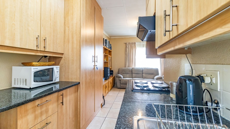 2 Bedroom Property for Sale in Eden Glen Gauteng
