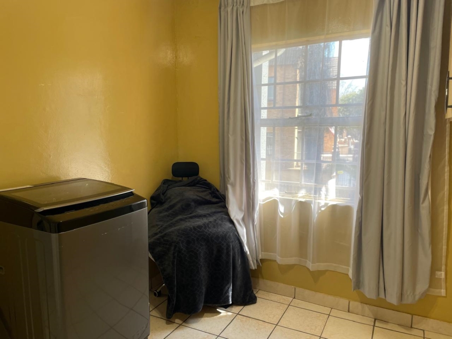 3 Bedroom Property for Sale in Die Hoewes Gauteng