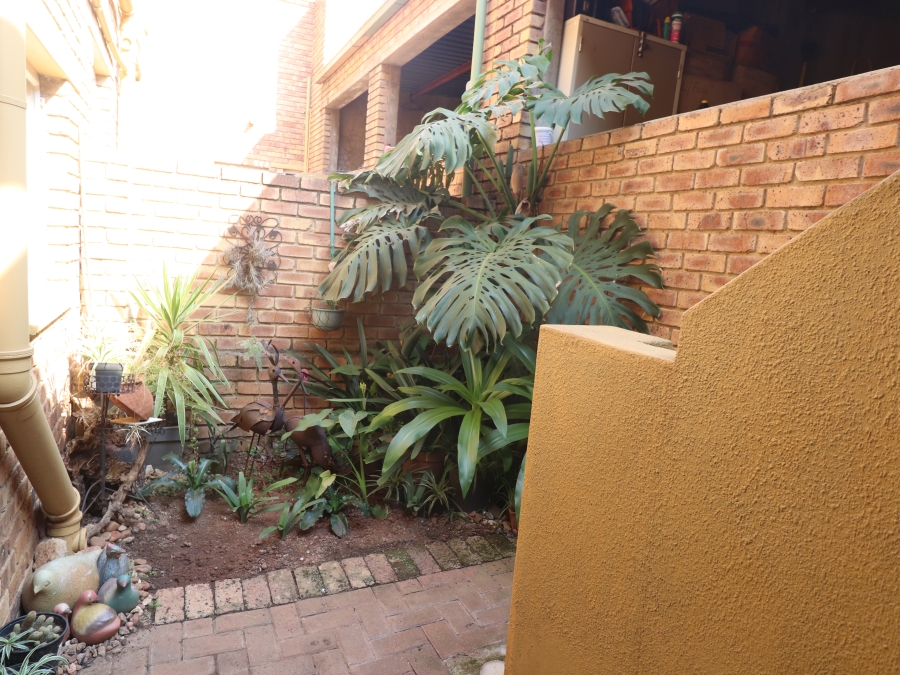 To Let 3 Bedroom Property for Rent in Terenure Gauteng