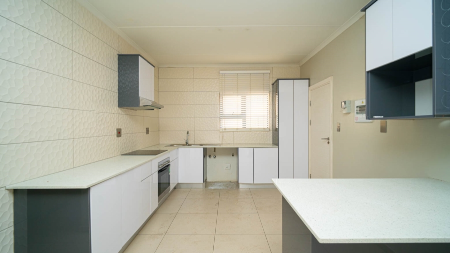 To Let 2 Bedroom Property for Rent in Dainfern Gauteng