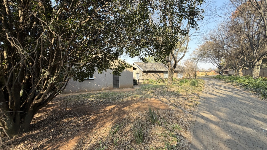 6 Bedroom Property for Sale in Benoni AH Gauteng