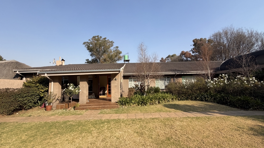 6 Bedroom Property for Sale in Benoni AH Gauteng